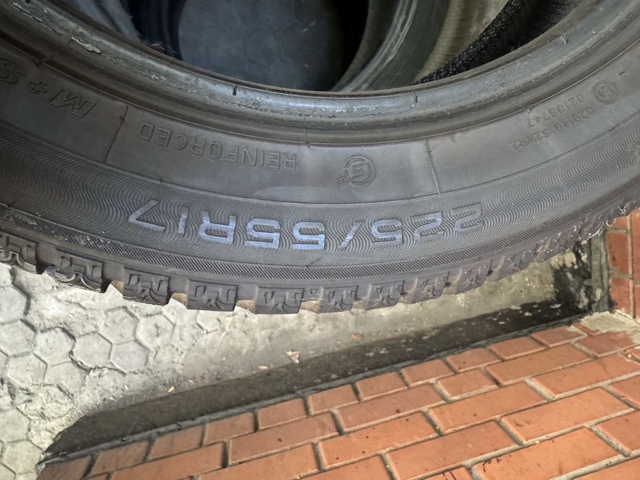 Продам шины зима R17/225/55