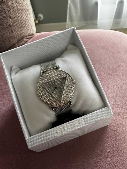 Ceas Guess Iconic Dama