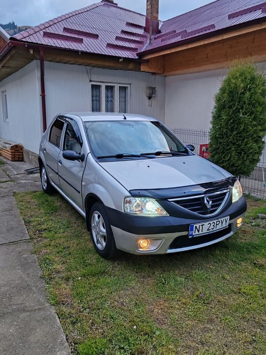 De vânzare Dacia Logan 1.4 Benzină mâi multe detalii la telefon 0741535516