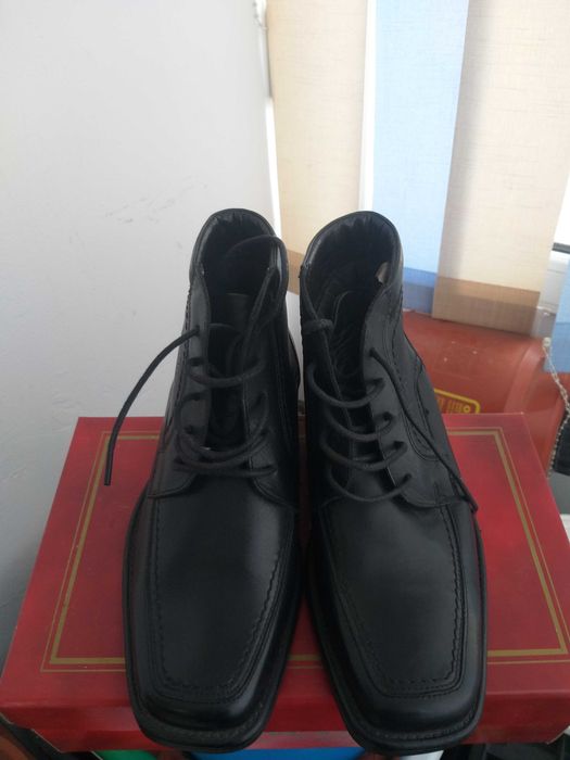 Ghete de dama din piele