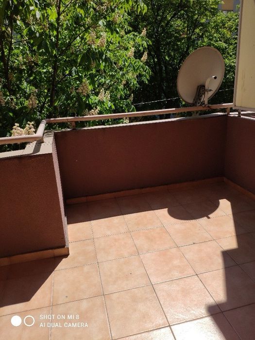 Наемане на тристаен апартамент с 2 отделни спални