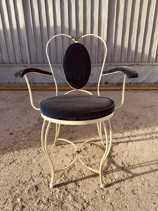 Декоративен стол с подлакътници – нео-рококо стил