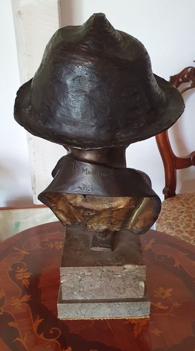 Statuetă Bronz *** vintage / antic / vechi / retro ***