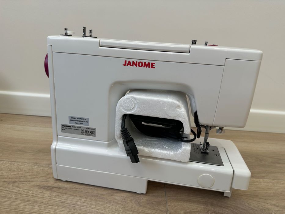 Продается Швейная машина Janome Q-23P