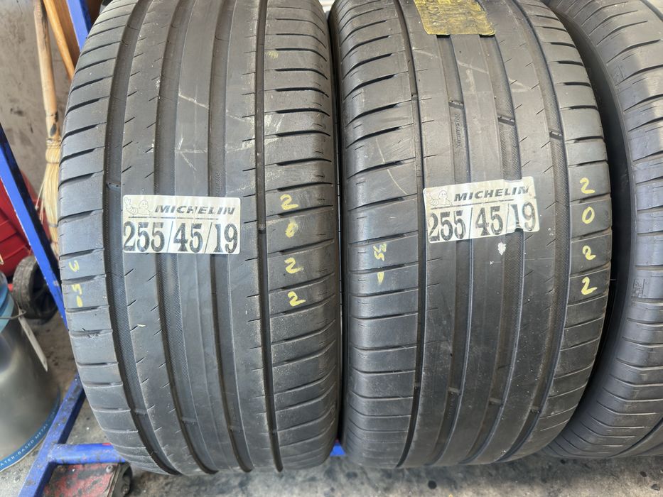 255/45/19 michelin