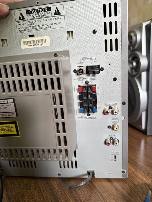 Продам музыкальный центр Samsung 3тысячи ват