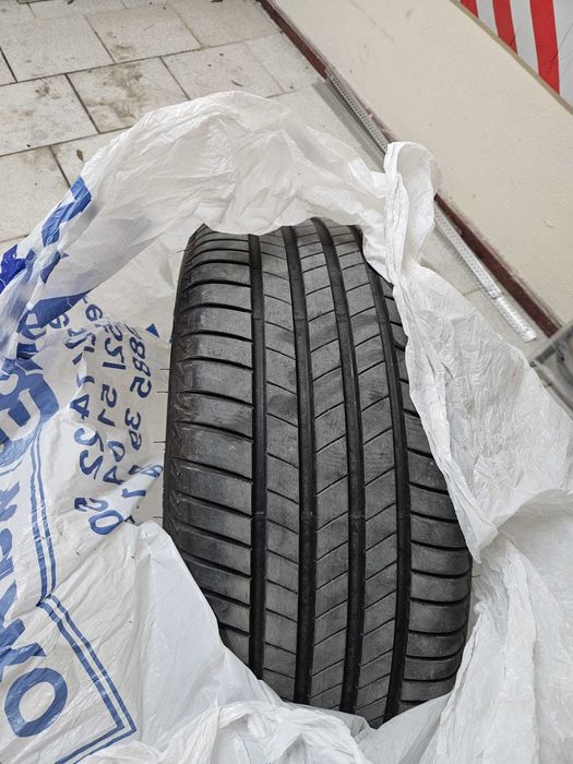 Гуми BRIDGESTONE Turanza 245/45 R18 DOT 4123