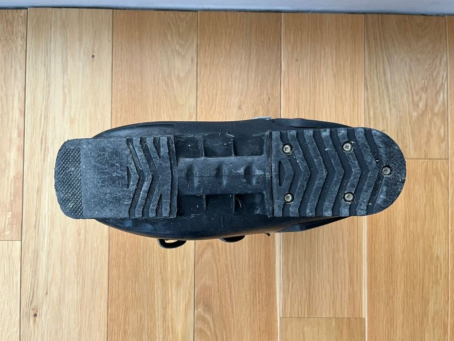 Clăpari ski Salomon Evolution 7– Flex 50–60 –comozi, ideali începători