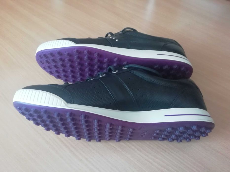 Кроссовки "ЕССО".