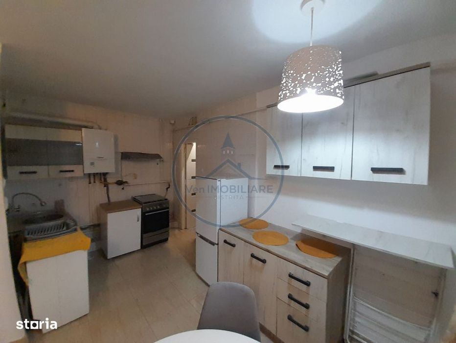 Apartament la casa , 2 camere, decomandat , strada Ghinzii