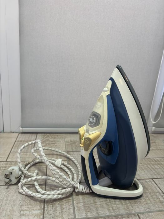 Продается утюг Tefal