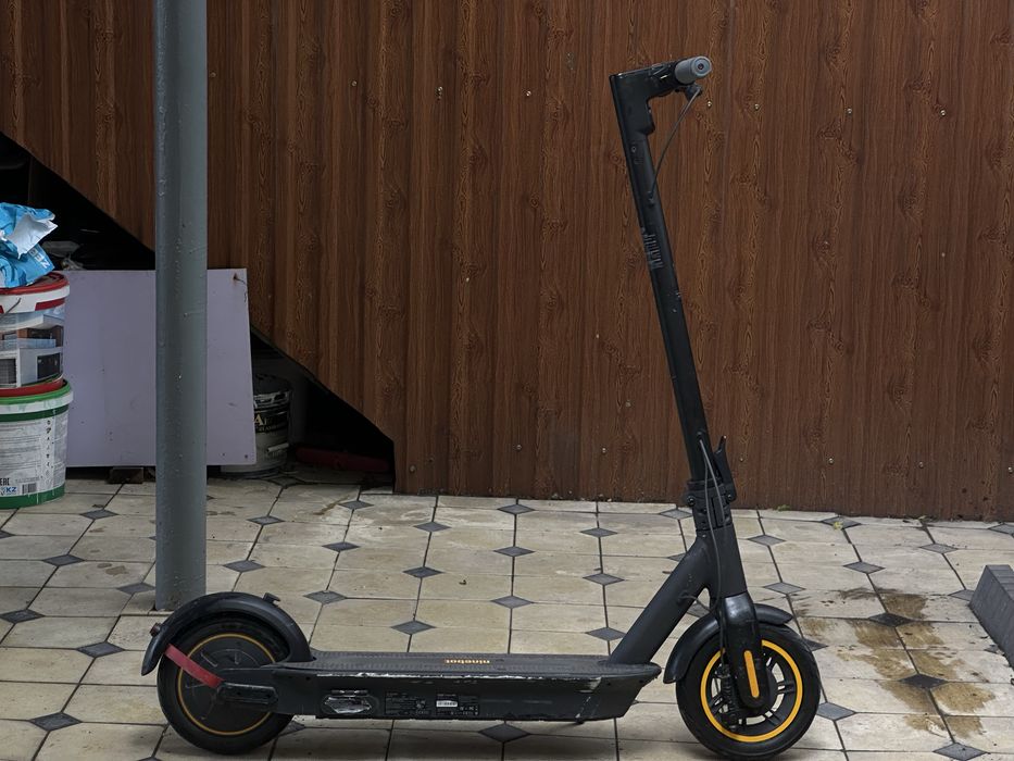 Электронный самокат Ninebot g30max