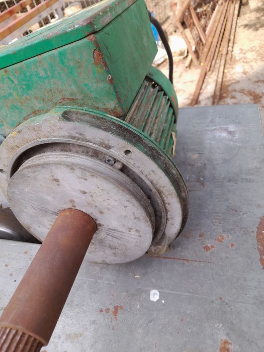 Motor electric monofazat