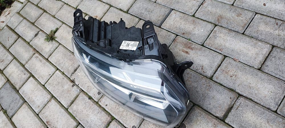 Far dreapta LED Dacia Duster 2 facelift 2021 - 2024 260101613R