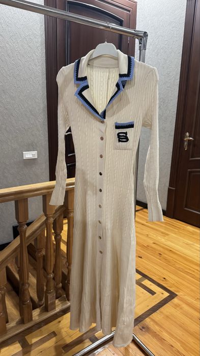 платье Sandro стильное