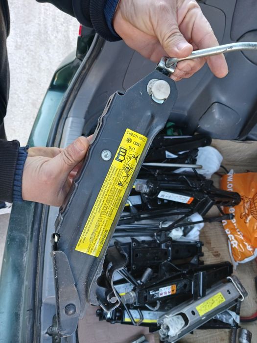 Крикове,ключове и куки за теглене! 10лв