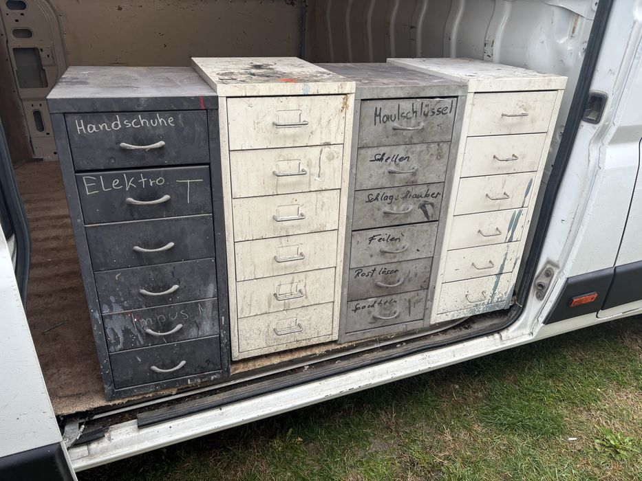 Dulapuri metal pentru organizare diverse scule