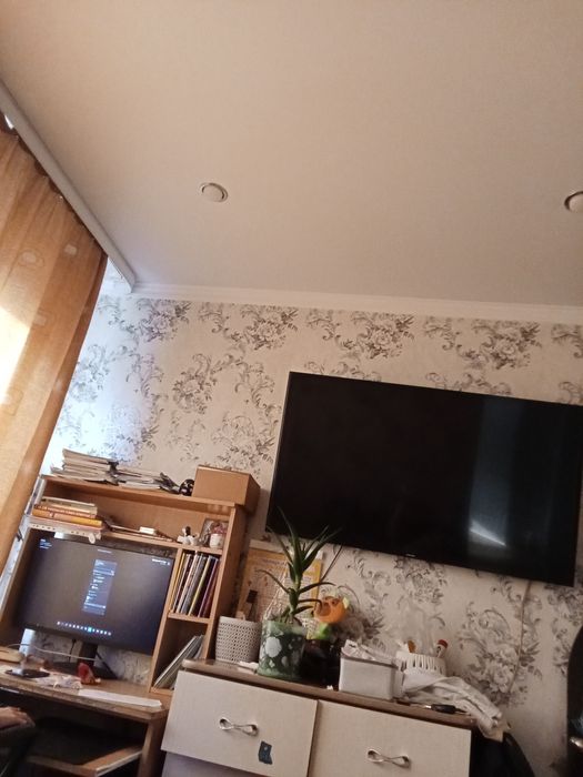 Продам 2 -х квартиру  в  4кв доме