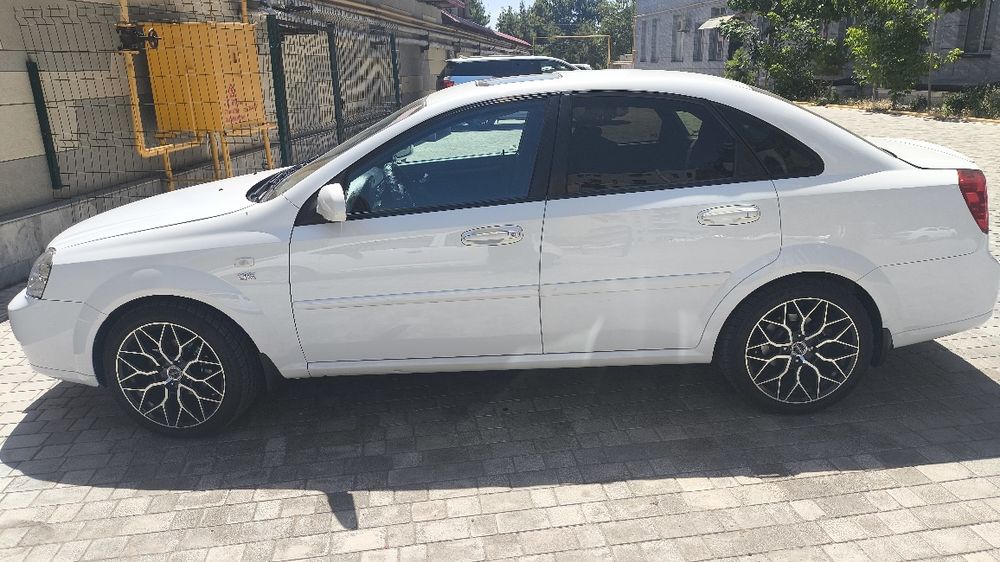Lacetti Lasetti lachetti. Sotiladi yoki Arendaga beraman.