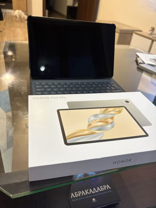 Продавам ~HONOR Pad X9a