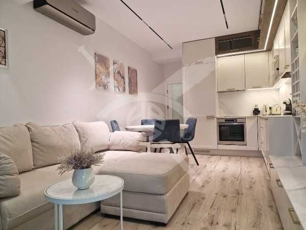 Тристаен апартамент в център Бургас 95196