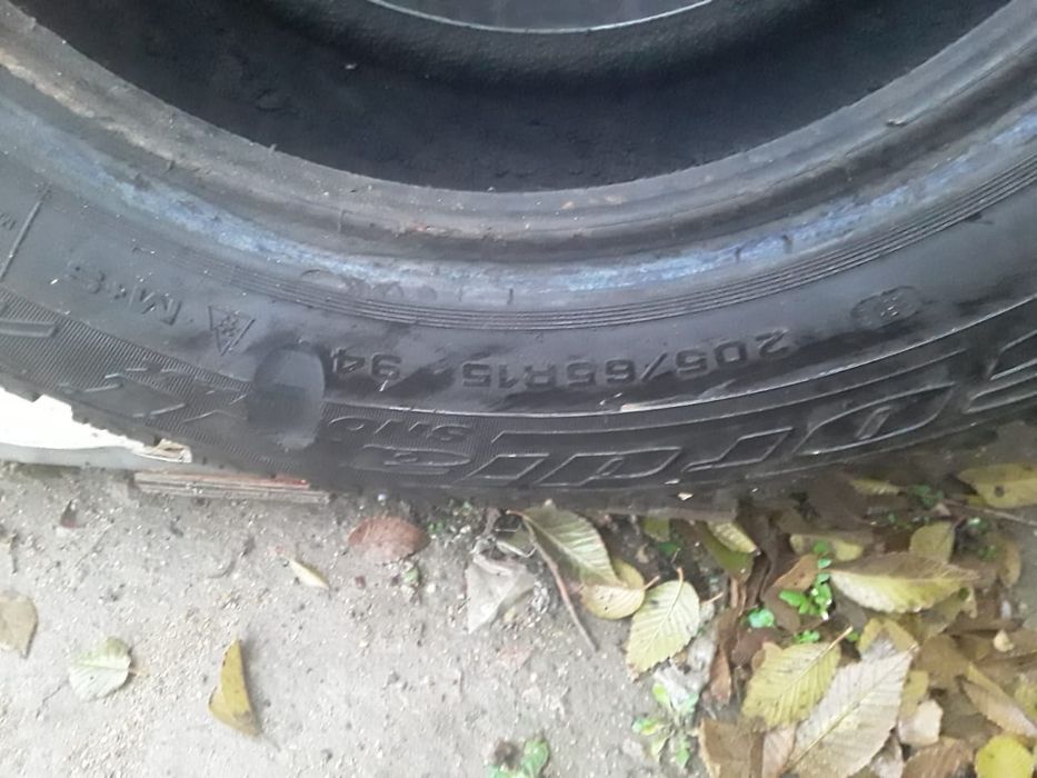 Продам шины зимние