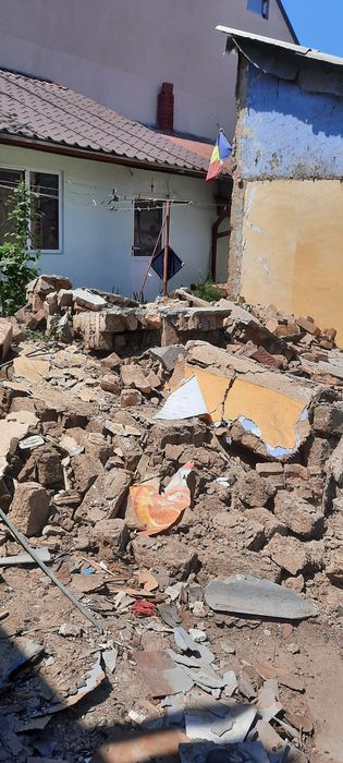 Golire apartamente-Debarasare mobila veche -Demolari
