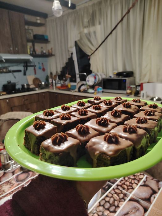 Prăjituri de casă artizanale