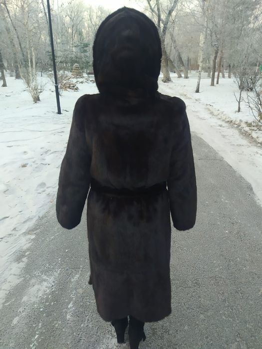 Продам норковую шубу