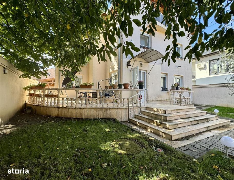 Vilă elegantă cu 6 camere și garaj dublu – zona premium Trei Stejari