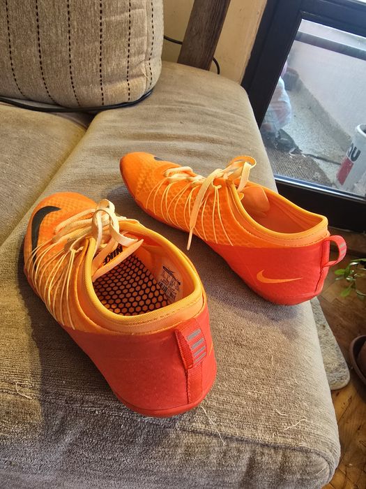 Nike( унисекс)- 38.5 номер.