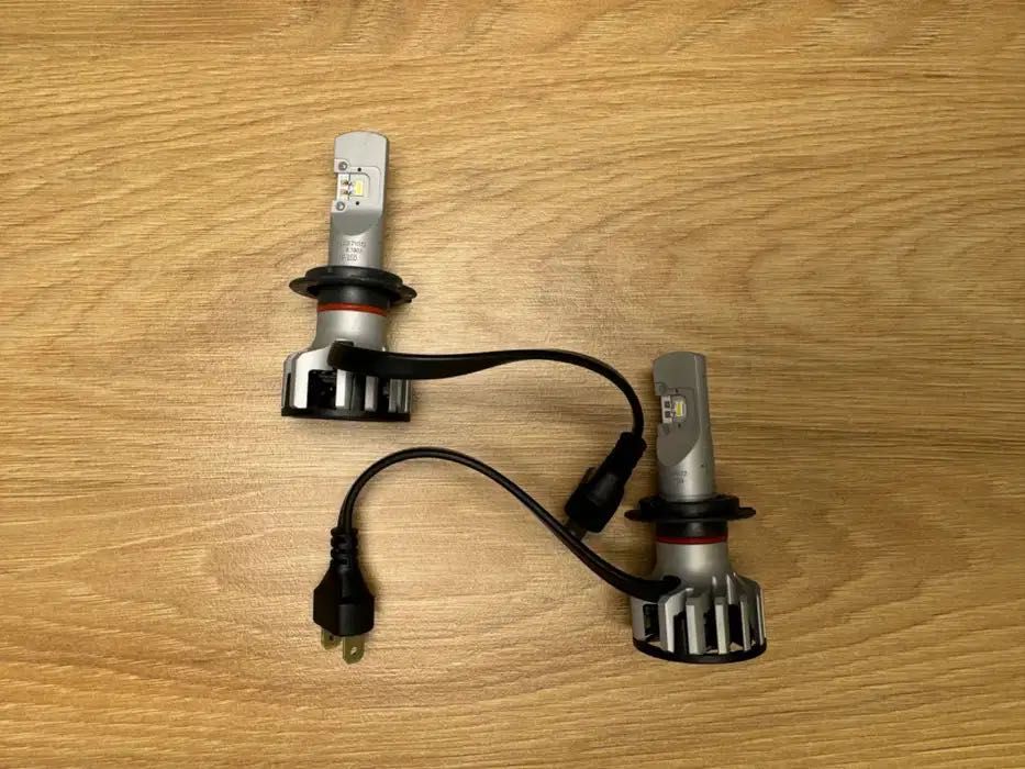 Becuri LED Philips H7, 12V/24V, 15 W, 5800K