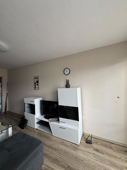 Дава се под наем Тристаен апартамент в София, Мусагеница - 80 кв.м за 846.6 € - Снимка #1