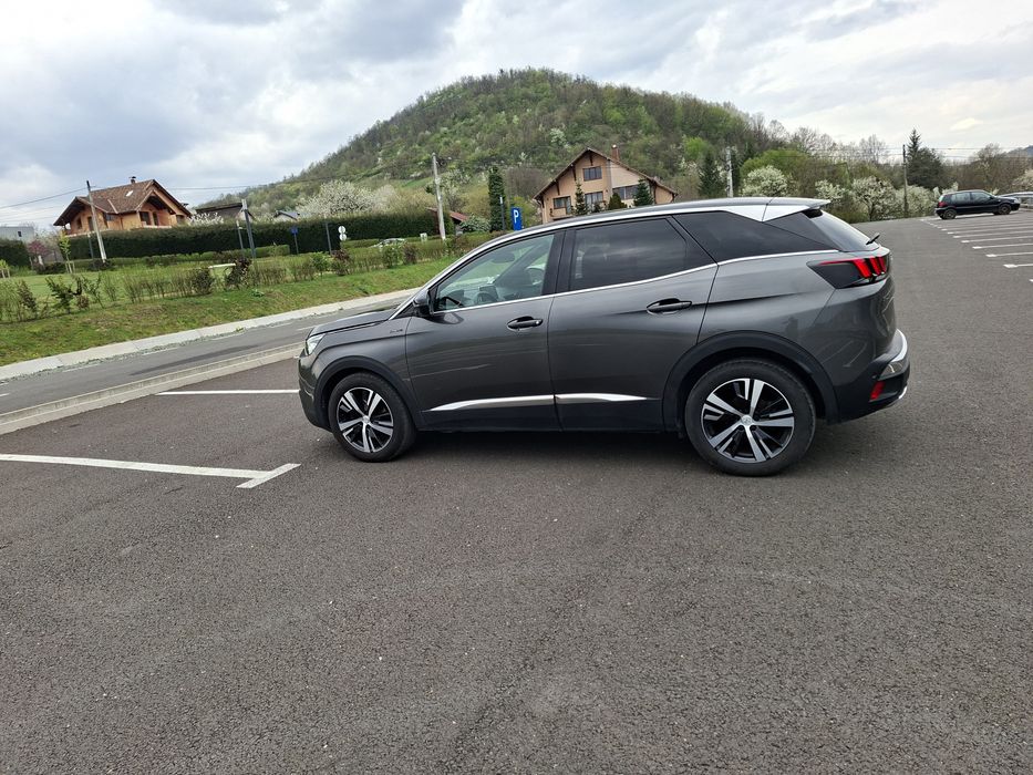 De Vânzare Peugeot 3008GT Line 1.2benzina