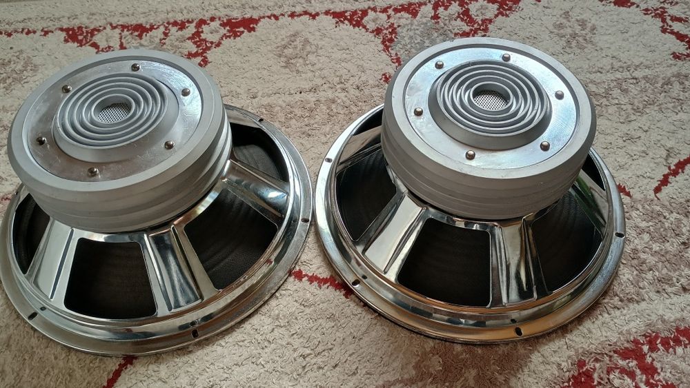 Subwoofer Magnat Neoforce 2120 Dual Iluminat Albastru Plexigas