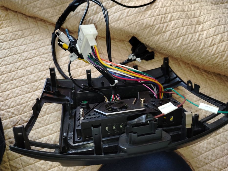 Магнитола Tayes 331