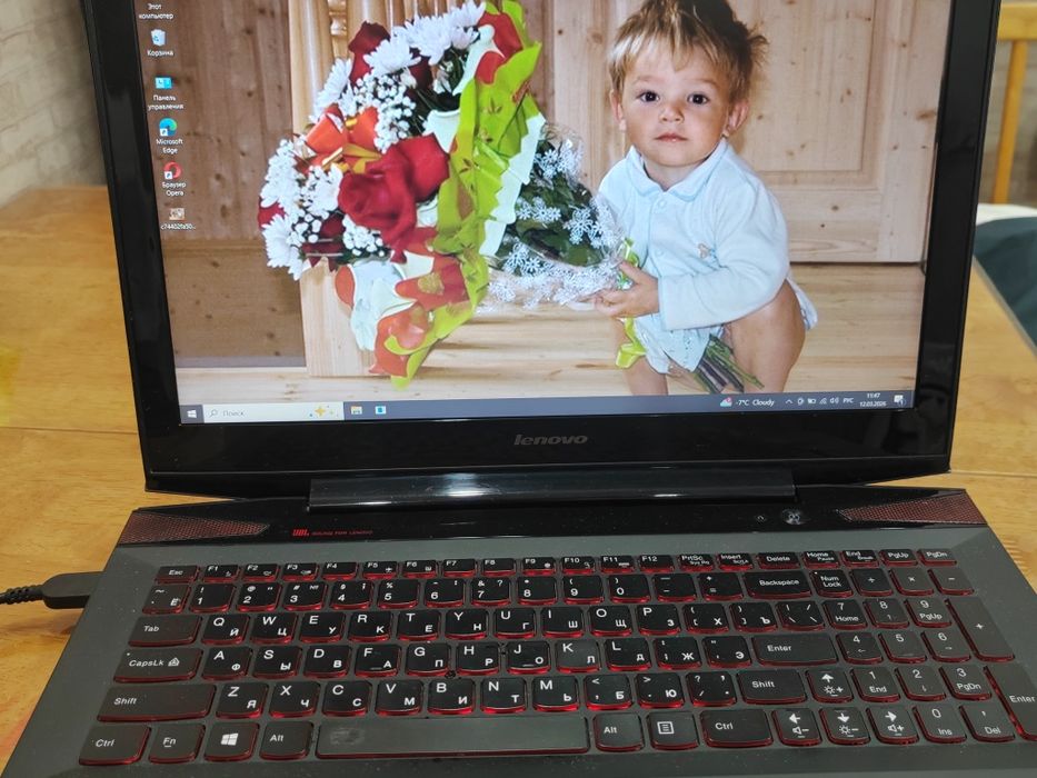 Продам ноутбук Lenovo Y50