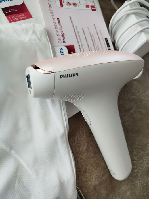 Фотоепилатор Philips Lumea
