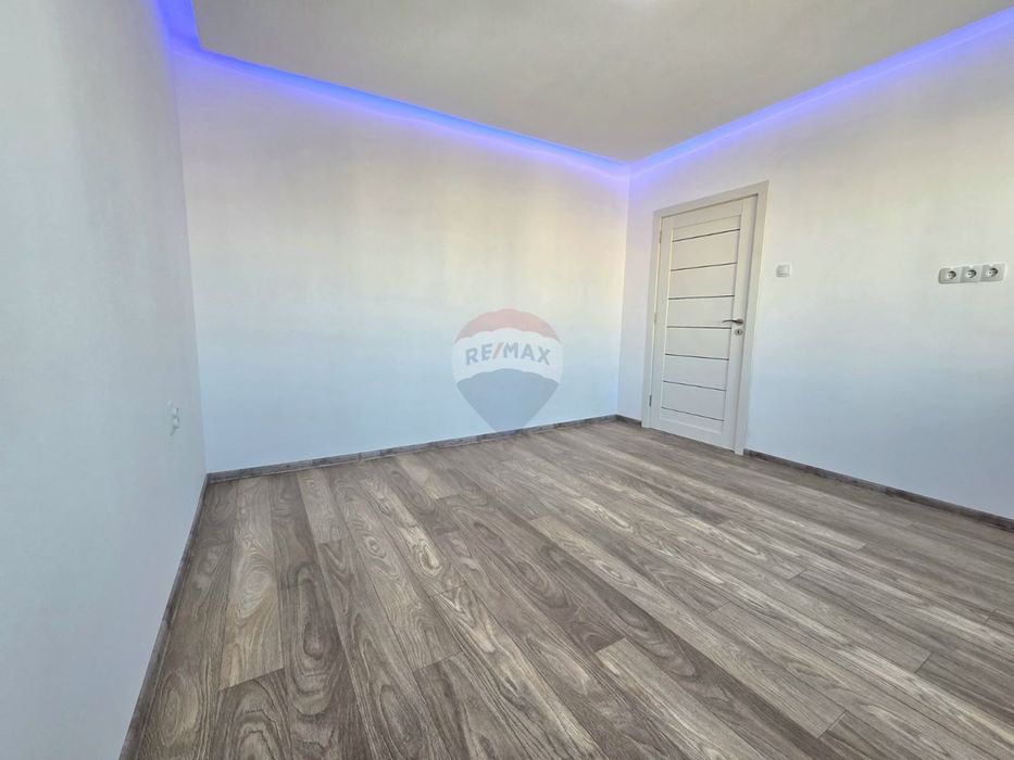 Продава се Двустаен апартамент в Варна, Владислав Варненчик - 65 кв.м за 1059 €/кв.м - Снимка #7