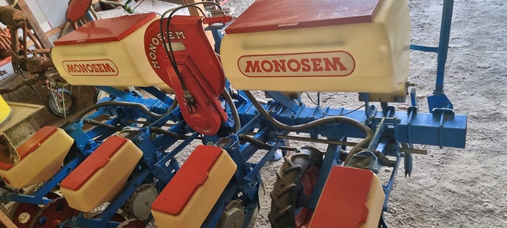 Semanatoare Monosem PNU 4 rânduri
