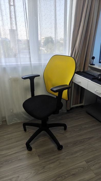 Scaun ergonomic de birou TRAFFIC CHAIRS AERO NET ECO