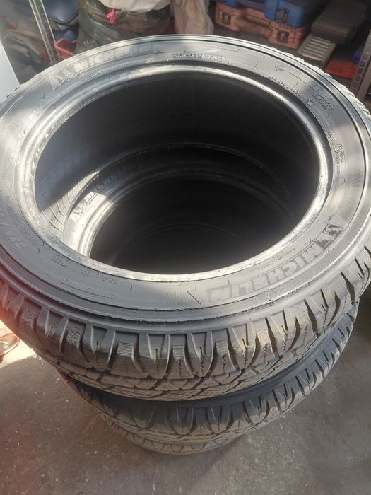 235/55R18 Michelin