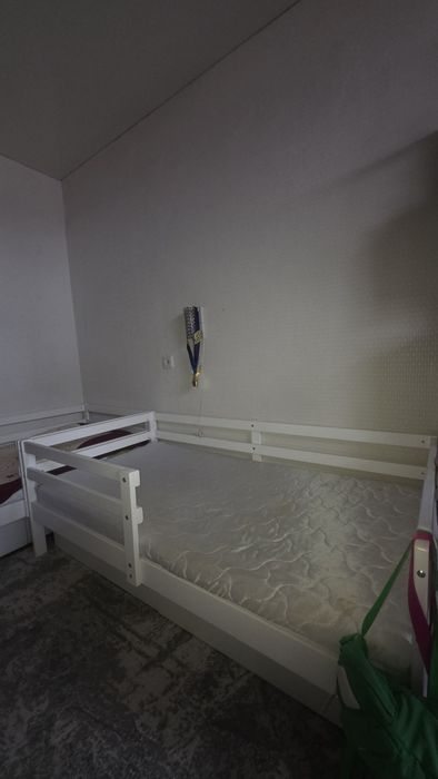 Кровать детская из дерева