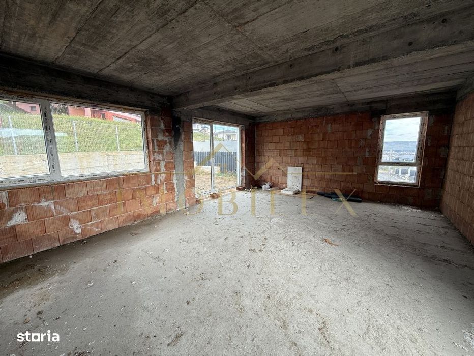 Casa tip duplex 4 camere, 3 bai, semifinisat, zona Fagului/Eroilor