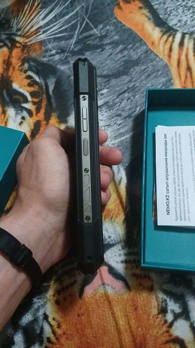Продам телефон Kubot KingKong X