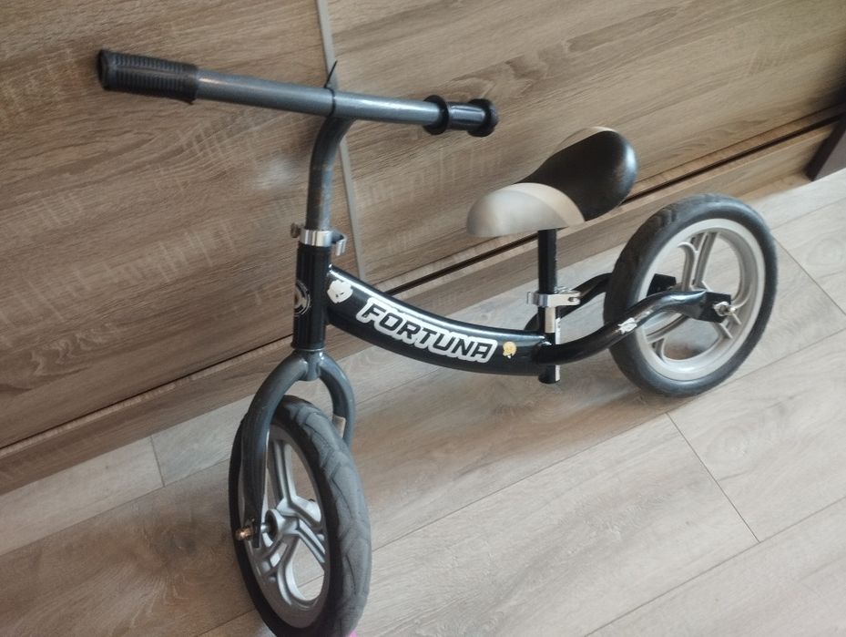 Продавам баланс колело