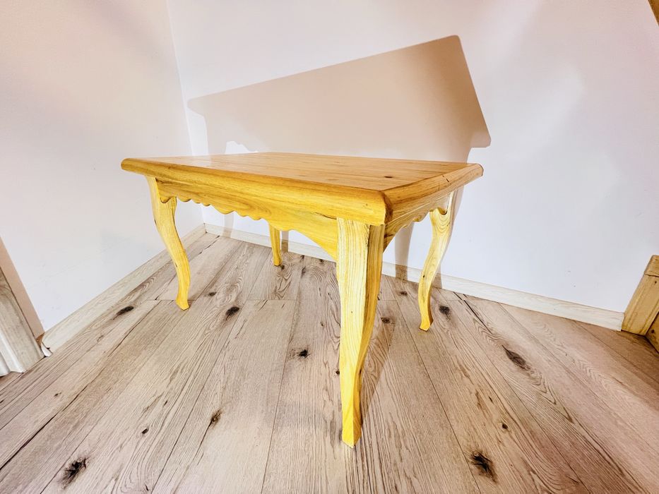 Masuta cafea noua din lemn masiv de pin facuta de un mester artizanal