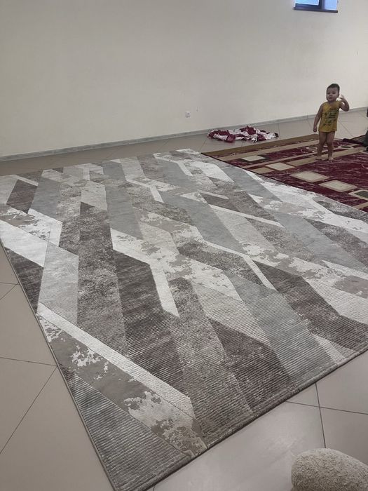 Продам ковер б/у почти как новое