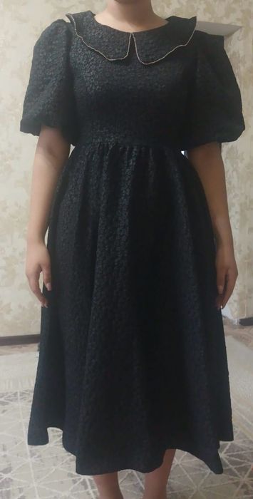 продам платье женское черное