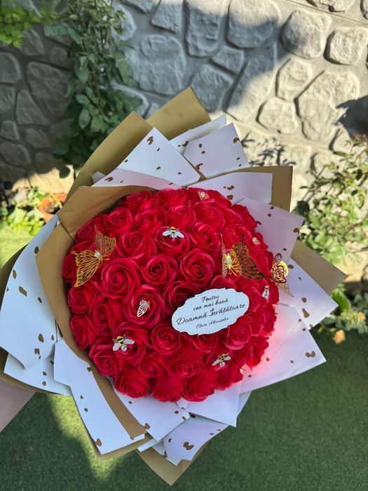 Buchete/Aranjamente din trandafiri de sapun